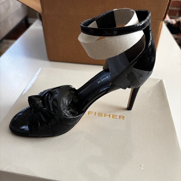 New in Box Marc Fisher Brodie Black Heel Ankle Strap Bow Size 7 - Picture 3 of 6